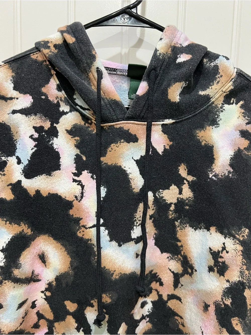 wild fable Black Tie-Dye Crop Hoodie with Pastel Accents - Picture 2 of 7